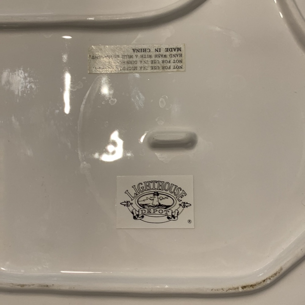 DONATED - Lighthouse Table Set - Picture 16 of 16